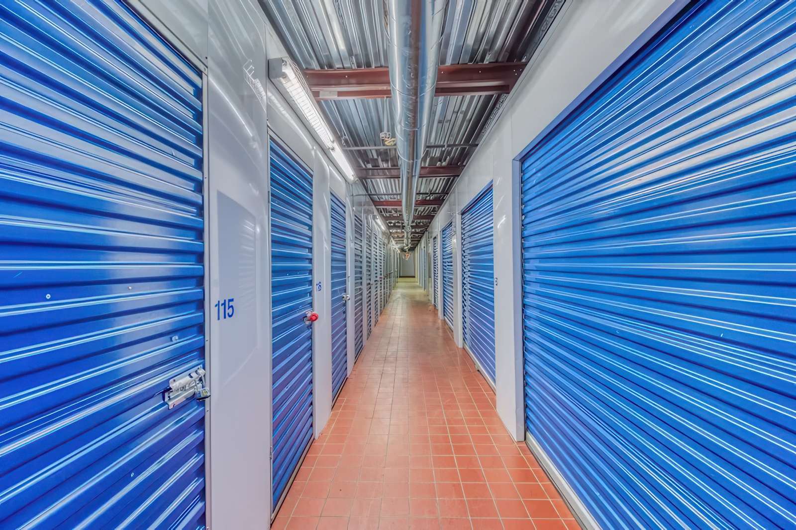 Little Rock Geyer Springs Rd self-storage facility