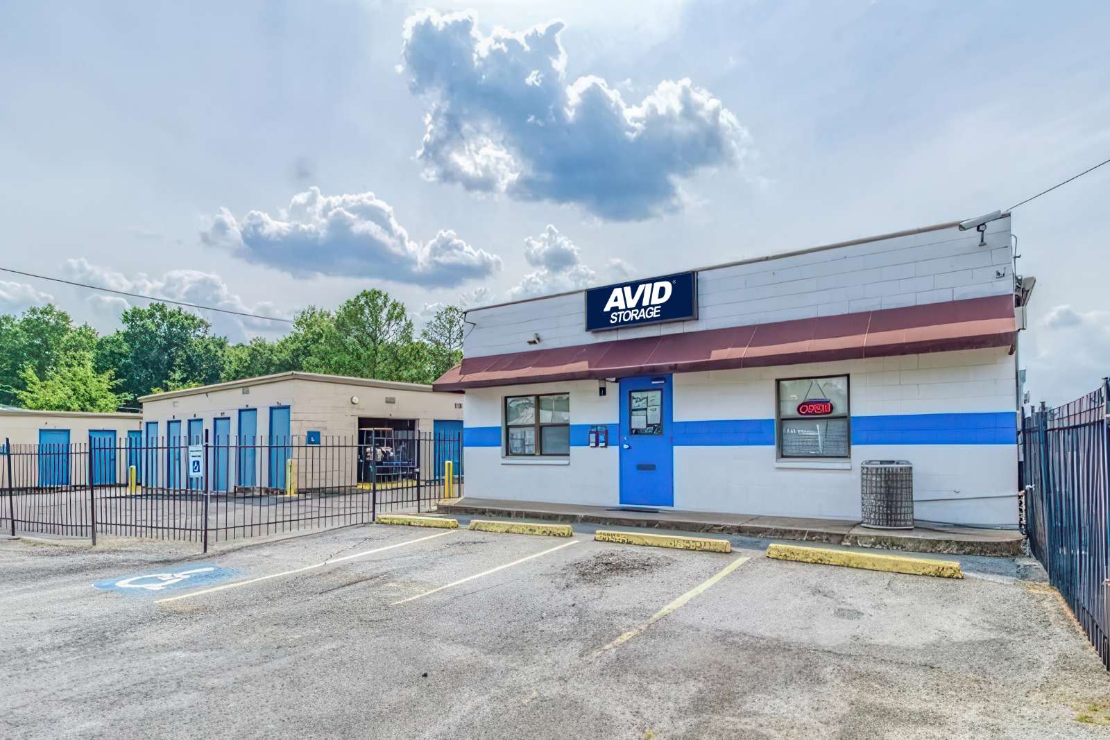 Avid Storage - Leon Circle